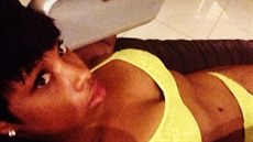 Jennifer Hudsonová dala fotky ve lutých bikinách na internet.