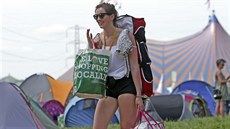 Fanou�ci se scházejí na první den festivalu Glastonbury 2014