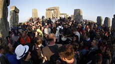 Oslavy slunovratu u Stonehenge (Spojené království, 21. ervna 2014).