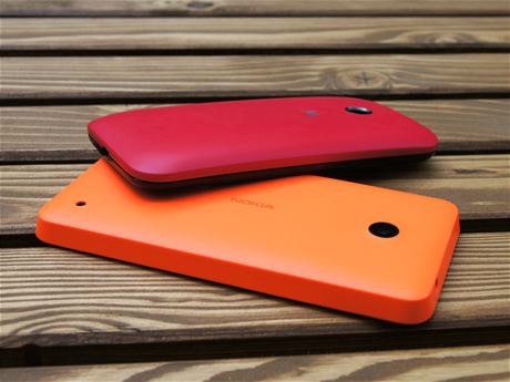 Nokia Lumia 630 a Motorola Moto E