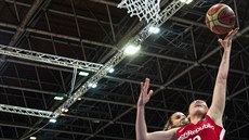 eská mládenická reprezentantka Tereza ípová zakonuje na maarský ko.