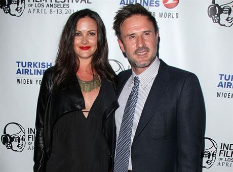 David Arquette se zasnoubil s Christinu McLartyovou.