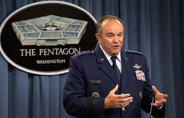 Vrchní velitel sil NATO a amerických jednotek v Evrop� Philip Breedlove
