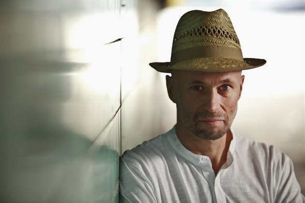 Johan Theorin je jedním z nejprodávan�j�ích �védských autor�, jeho ölandská...