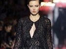 Modelka Lindsey Wixsonová na p�ehlídce Elie Saab Haute Couture: podzim - zima...