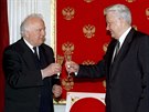 Gruzínský prezident Eduard evarnadze pi setkání se svým ruským protjkem...