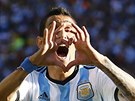 Argentinský ofenzivní záloník Ángel di María se raduje z gólu v osmifinále...