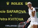 ZAALA LÉPE. První set eského semifinále Wimbledonu ovládla Petra Kvitová.