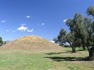 Tumulus s pohbenými tly 192 padlých eckých bojovník