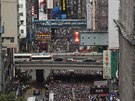 Desetitisíce obyvatel Hongkongu protestují v ulicích za demokracii a pímou...