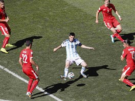 vcart fotbalist peliv brn argentinskho kapitna Lionela Messiho.