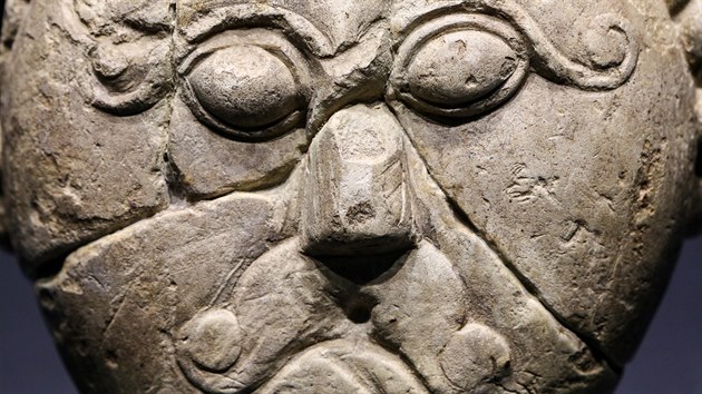 Archeologové usuzují, že socha ztvárňuje hlavu vysoce postaveného člověka, zřejmě druida.