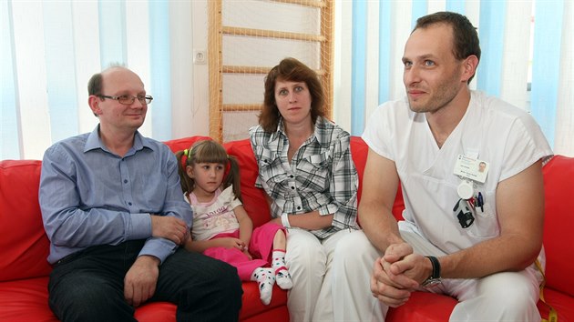 estilet Veronika Hamblkov s rodii a ortopedem Karlem Rokem