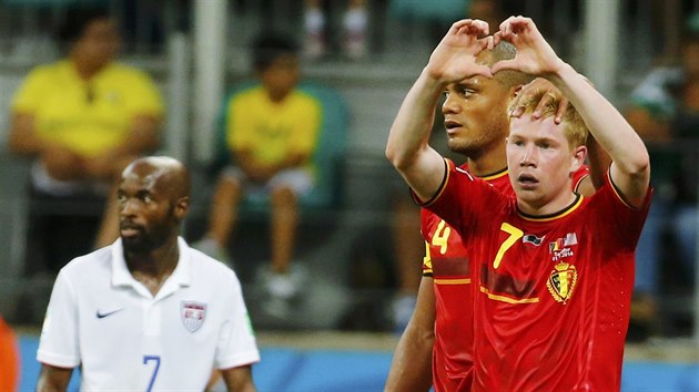 Belgick reprezentant Kevin De Bruyne se raduje ze vstelenho glu.