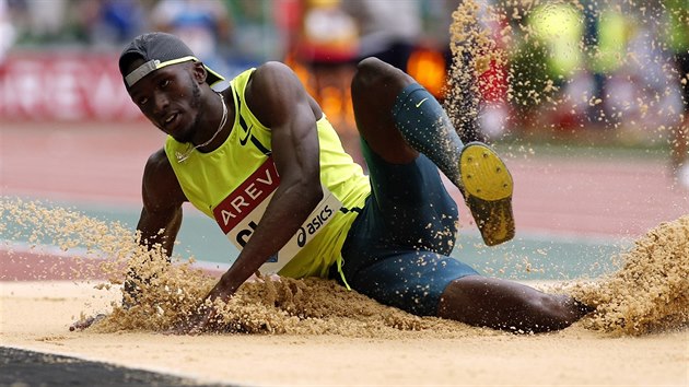 Will Claye sout v trojskoku na mtinku Diamantov ligy v Pai