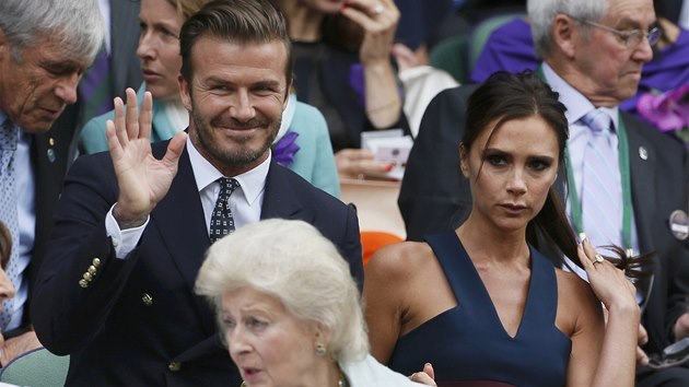 Na finle Wimbledonu dorazil ze znmch host tak fotbalista David Beckham s chot Victori. 