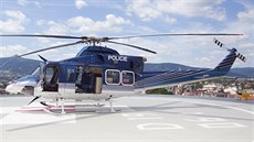 Heliport za 41 milion korun si vyzkouel i vrtulník policie. Záchranná sluba...