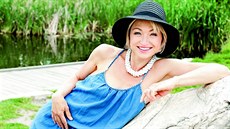 Here�ku Kláru Cibulkovou jsme fotili v oble�ení a dopl�cích z obchod� Zara,...