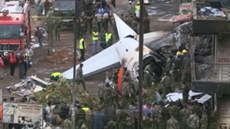 Letadlo se v Nairobi zítilo a zapíchlo do domu. (2. ervence 2014)