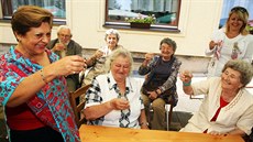 ��ASTNÁ MEXI�ANKA. U�itelka hudby Edna Gomez Ruizová p�i setkání v Lidicích s...