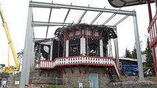 Valašské muzeum v přírodě po ničivém požáru obehnala ochranná konstrukce.