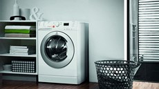 Pra�ka Indesit Innex má nejv�t�í plnící otvor na trhu, který usnad�uje vkládání