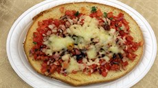 Bruschetta s chilli a slaninou (99 K) - test jídla ze stánk na karlovarském...