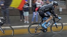 Chris Froome po svém prvním pádu v páté etap Tour de France.