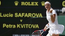 ZAČALA LÉPE. První set českého semifinále Wimbledonu ovládla Petra Kvitová.