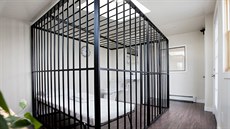 Toto je nejlevn�j�í ubytování v New Yorku. Noc v cele v byt� asijského um�lce v...