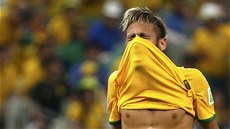 SAKRA, KDY U� TREFÍM BRÁNU? Brazilec Neymar p�i utkání s Kolumbií.