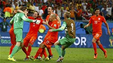 JSME V SEMIFINÁLE! Nizozemští fotbalisté se radují z úspěšného penaltového