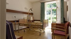 Hospic má celkem třiadvacet jednolůžkových pokojů a jeden dvoulůžkový.
