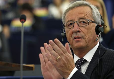 Juncker je novým pedsedou Evropské komise, získal dvru europarlamentu (15....