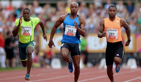 Asafa Powell (uprosted) na mítinku v Lucernu.