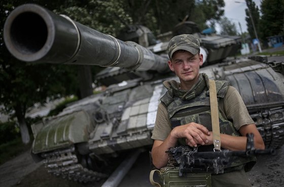 Ukrajinský voják ve mst Siversk (13. ervence 2014)