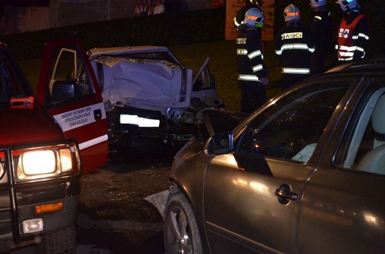 Pi noní sráce dvou aut v Brandýse nad Labem zemel idi favoritu (15.7.2014)