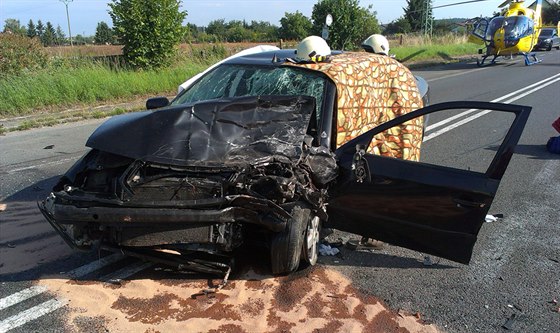 idi osobního auta zemel u Jarome po stetu s dodávkou (15.7.2014).
