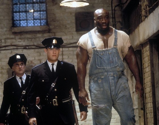 Tom Hanks a Michael Clarke Duncan ve filmu Zelená míle.