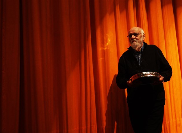 Re�isér Jan �vankmajer ve Varech p�evzal cenu od mezinárodní organizace...