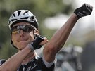 VÍTZNÉ GESTO. Tony Martin po triumfu v deváté etap Tour de France.  