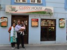 Mamun Hassan s rodinou v restauraci Curry House na Palmovce