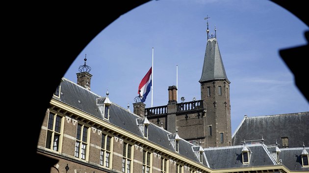 V Nizozemsku vlaj vlajky na pl erdi (18. ervence 2014)