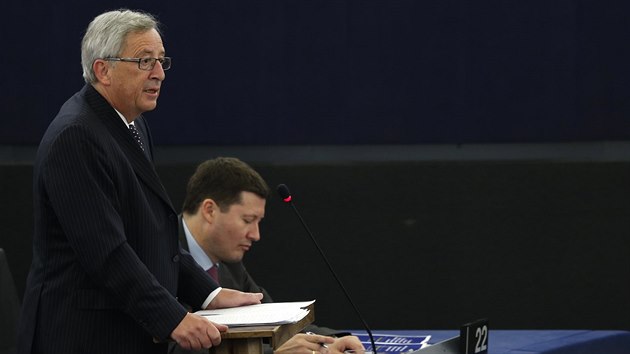 Juncker je novm pedsedou Evropsk komise, zskal dvru europarlamentu (15. ervence)