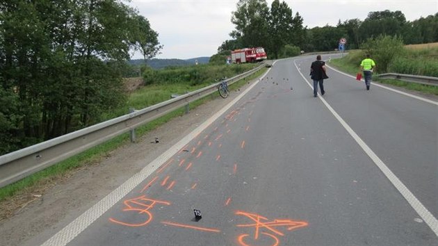 Nehoda motorke a cyklisty u Bludova na umpersku skonila tragdi.