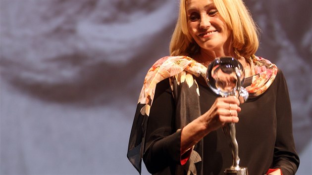 Olga Sommerov se sokou za divcky nejoblbenj film (12: ervence 2014).