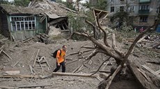 Následky bombardování východoukrajinského msta Snine (15. ervence 2014)