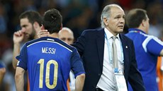 NEZVLÁDLI JSME TO. Lionela Messiho chlácholí po prohraném finále argentinský
