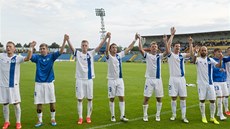 DĚKOVAČKA. Fotbalisté Liberce se radují z vítězství v pohárovém utkání v