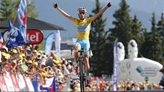ALPSKÝ VRCHOL JE DOBYT. Vincenzo Nibali vítzí ve tinácté etap Tour de